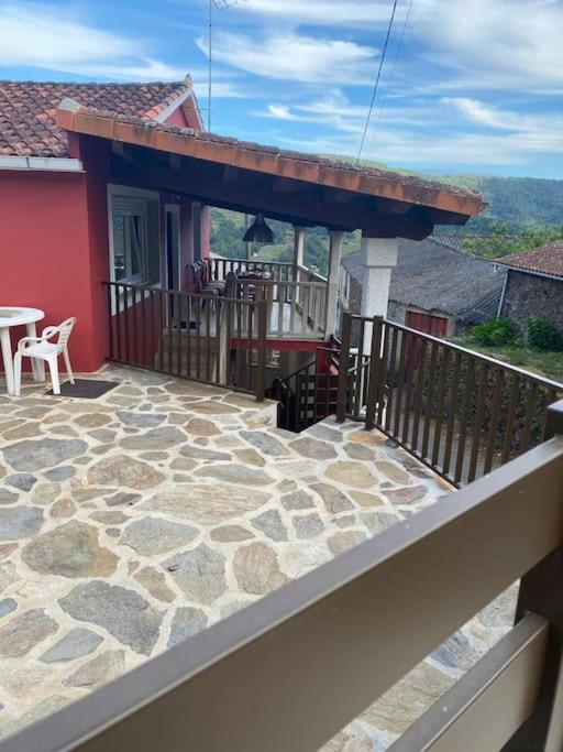 Casa Do Feligres E Da Alsira Villa Nogueira de Abaixo Exterior photo